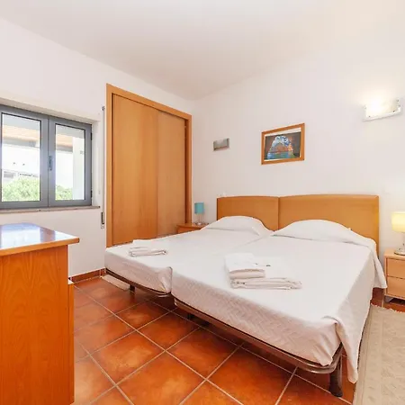 A21 - 1 Bed In Marinapark Apartment